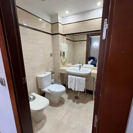 Hotel Cervantes Linares Linares  Buitenkant foto