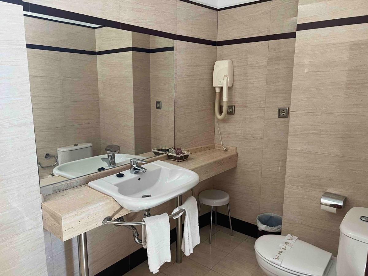 Hotel Cervantes Linares 3*