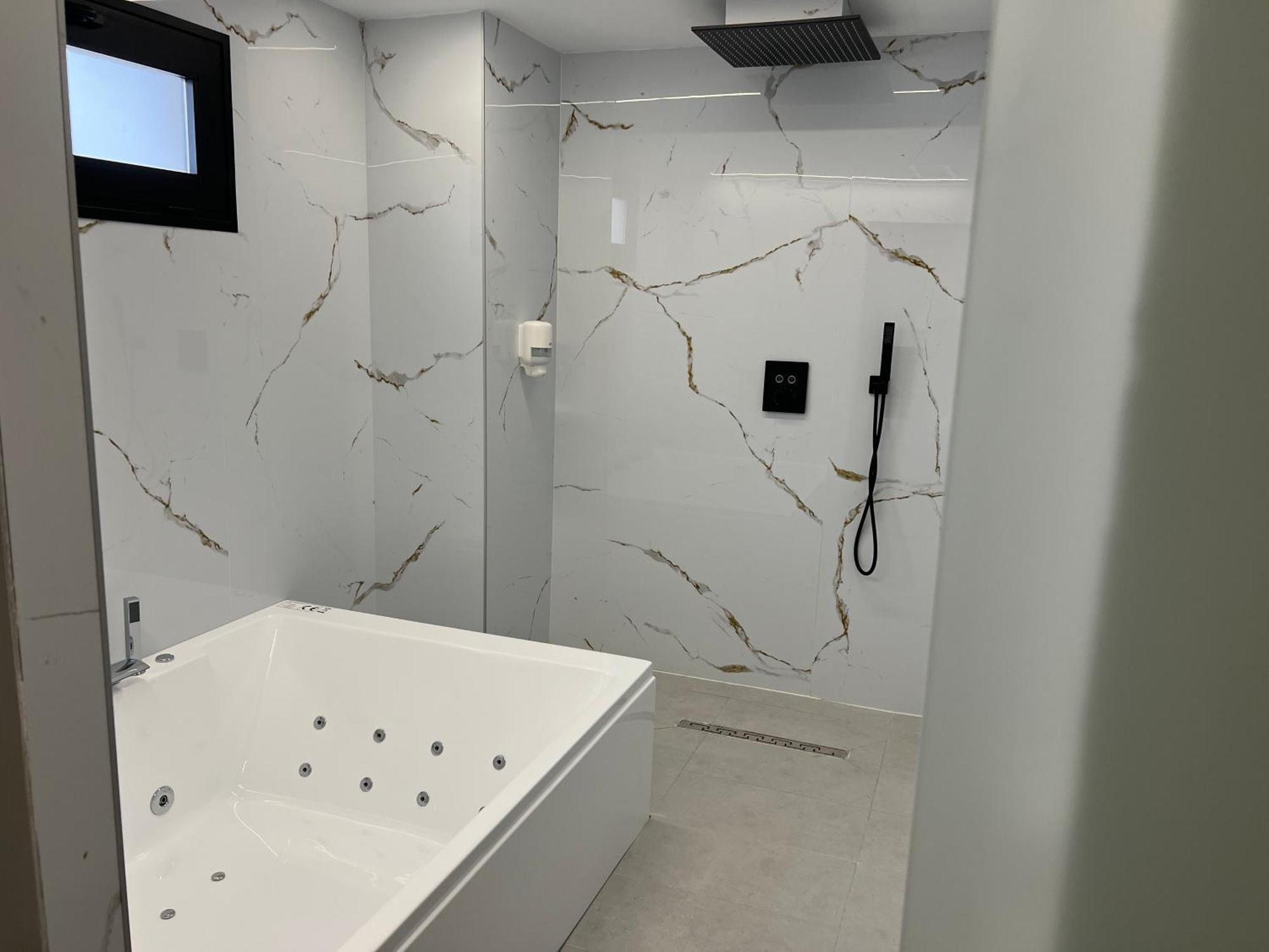 Cervantes Linares Hotel